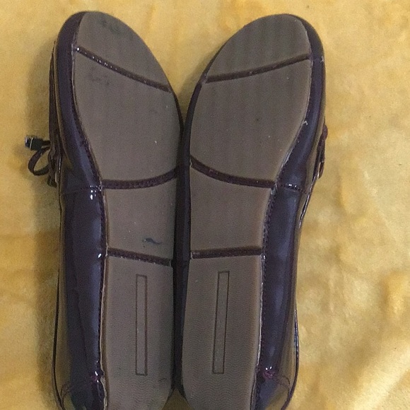 EUC. TOMMY HILFIGER “Zitah” Penny Loafer Maroon - Picture 9 of 9